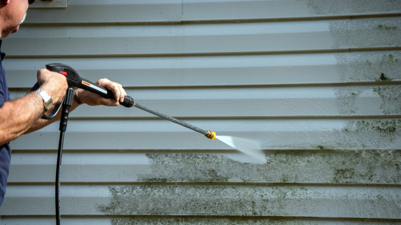 pressure washing services in Dallas